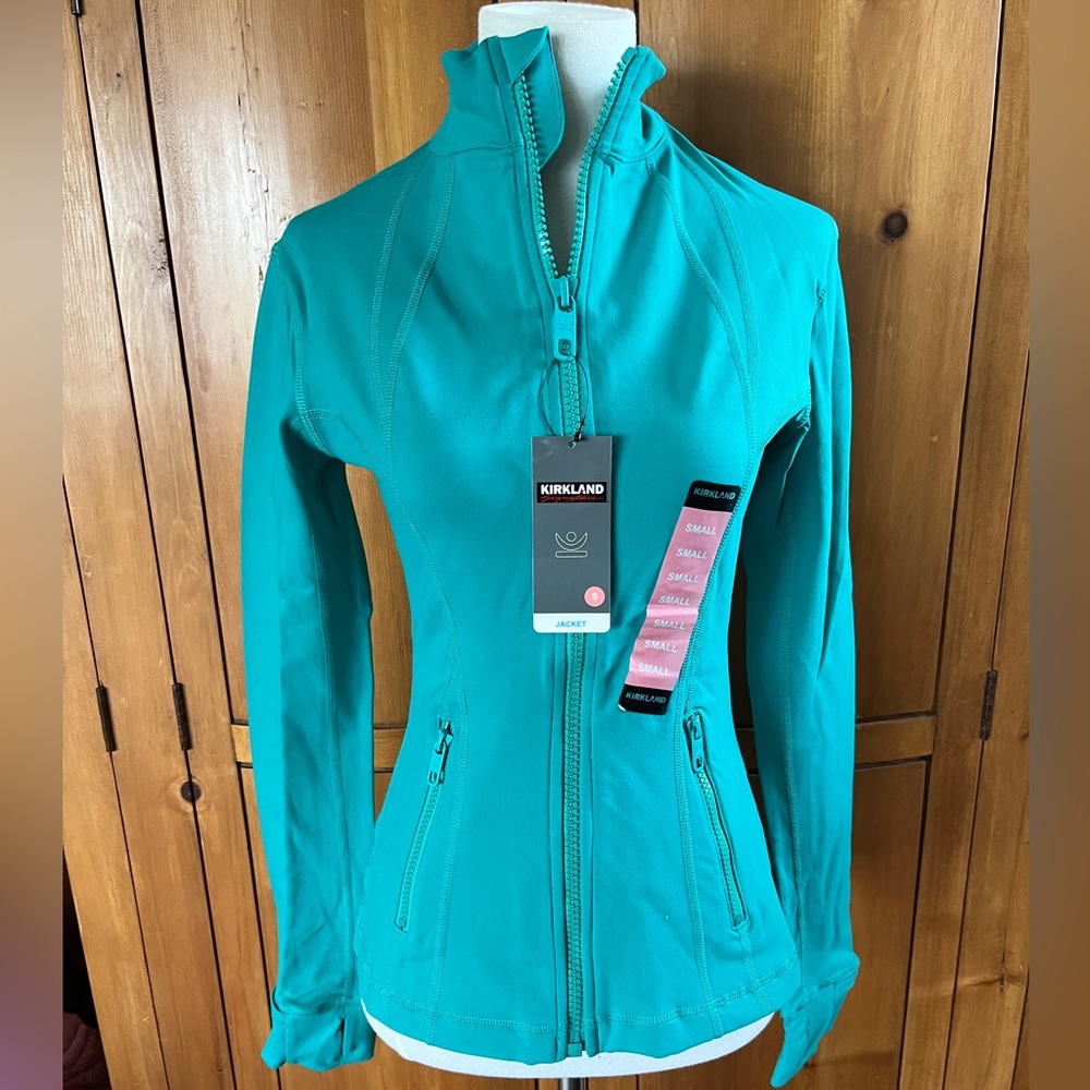 Kirkland copy of Lululemon Define jacket, size S, green/blue color, NWT.